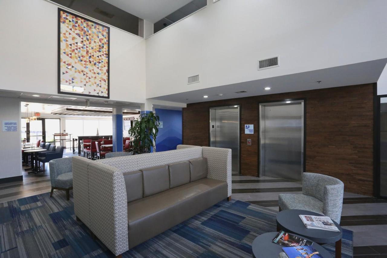 Holiday Inn Express Hotel & Suites Blythewood By Ihg Exterior photo